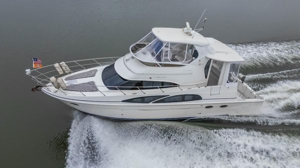 Carver 45 Cockpit Motor Yacht 
