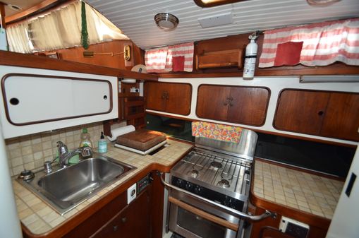 Gulfstar Sailmaster 47 image