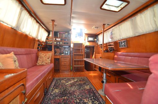 Gulfstar Sailmaster 47 image