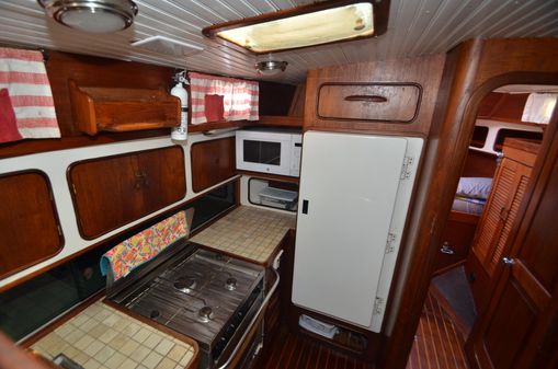 Gulfstar Sailmaster 47 image