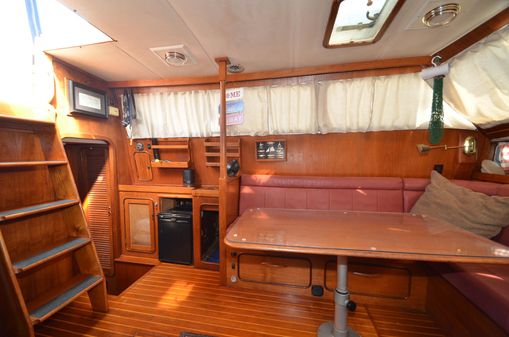 Gulfstar Sailmaster 47 image