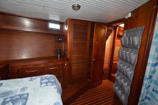 Gulfstar Sailmaster 47 image