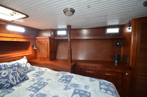 Gulfstar Sailmaster 47 image