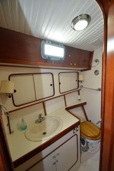 Gulfstar Sailmaster 47 image