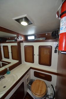 Gulfstar Sailmaster 47 image