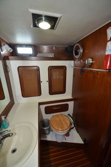 Gulfstar Sailmaster 47 image