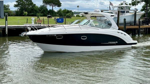 Chaparral 330 Signature