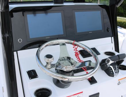 Sportsman OPEN-252-CENTER-CONSOLE image