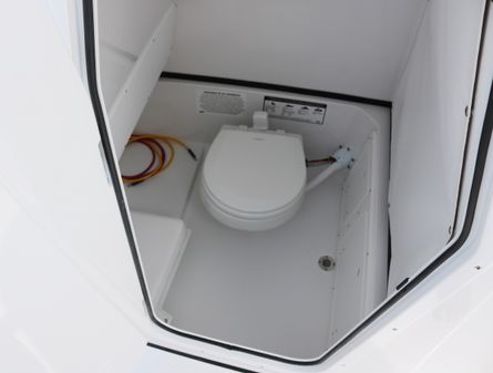 Sportsman OPEN-252-CENTER-CONSOLE image