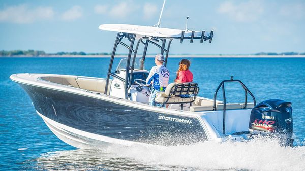 Sportsman Heritage 231 Center Console 