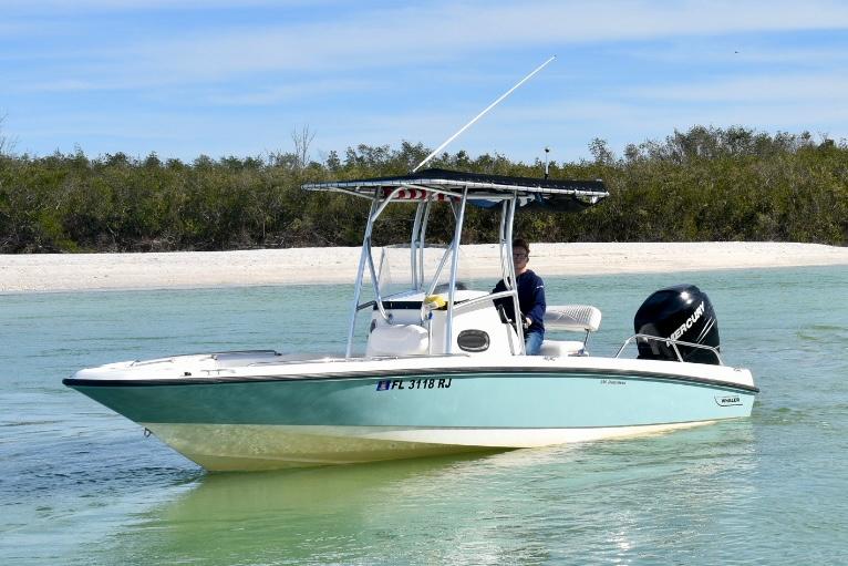 2012 Boston Whaler 230 dauntless
