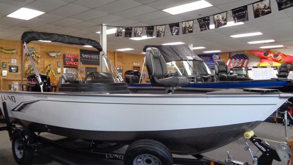Lund 1775 Adventure SS