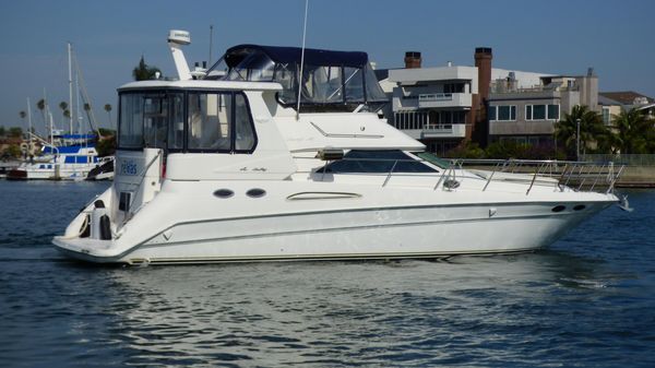 Sea Ray 420 Aft Cabin