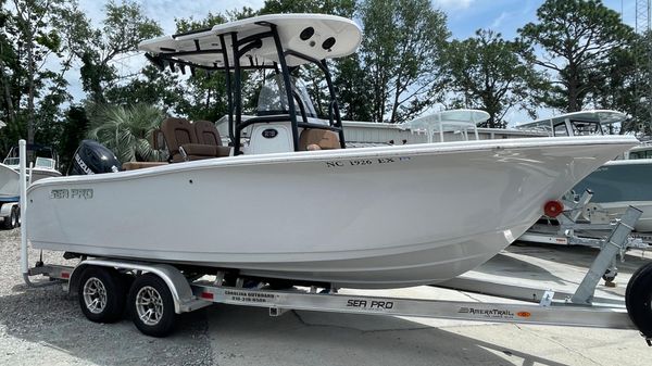 Sea Pro 219 Deep V