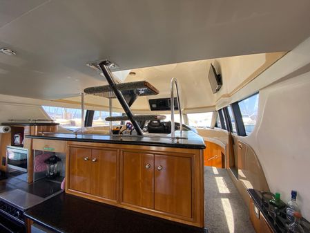 Carver 570 Voyager Pilothouse image