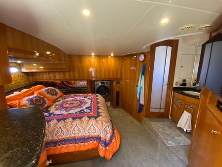 Carver 570 Voyager Pilothouse image