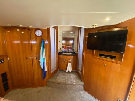 Carver 570 Voyager Pilothouse image