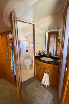 Carver 570 Voyager Pilothouse image