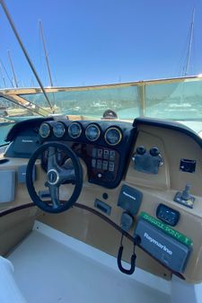 Carver 570 Voyager Pilothouse image