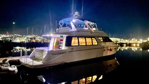 Carver 570 Voyager Pilothouse image