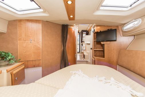 Cutwater C-30 CB Luxury Edition image