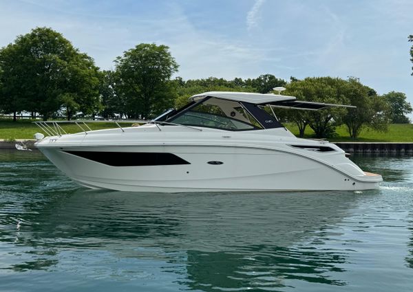 Sea Ray 320 Sundancer image