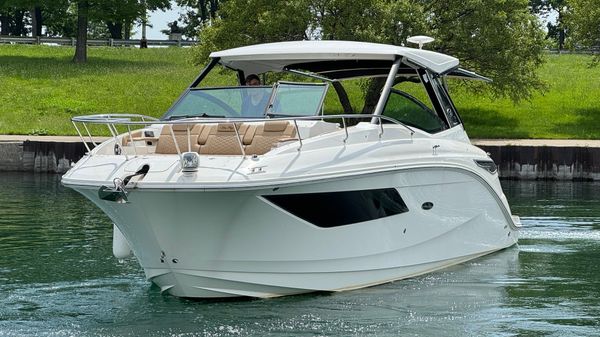 Sea Ray 320 Sundancer 