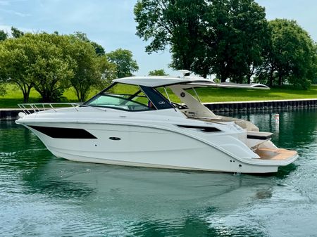 Sea Ray 320 Sundancer image