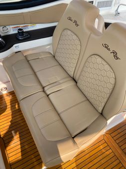 Sea Ray 320 Sundancer image