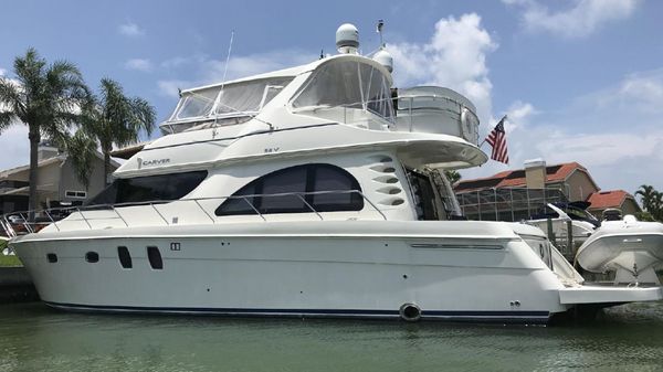 Carver Motor Yacht