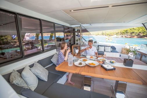 Fountaine Pajot Power 67 image