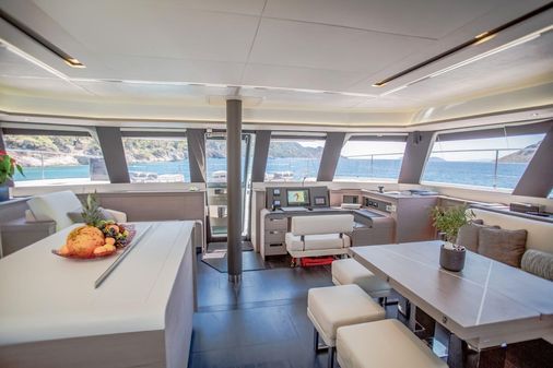 Fountaine Pajot Power 67 image