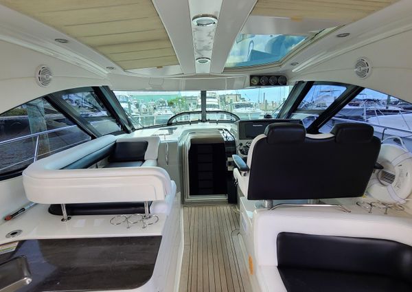 Sea Ray 470 Sundancer image