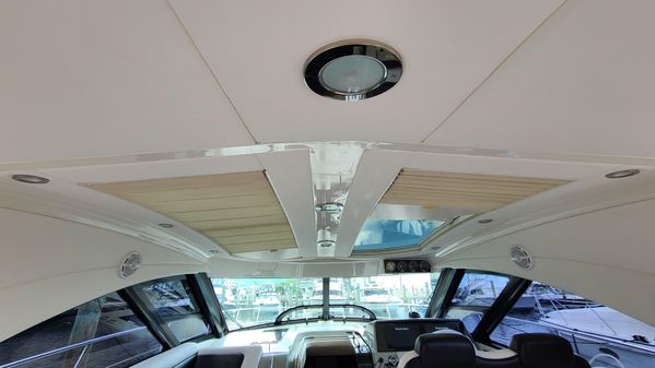 Sea Ray 470 Sundancer image