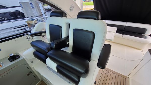 Sea Ray 470 Sundancer image