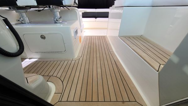 Sea Ray 470 Sundancer image