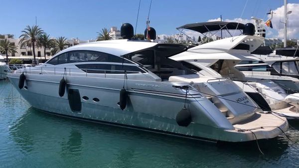 Pershing 64