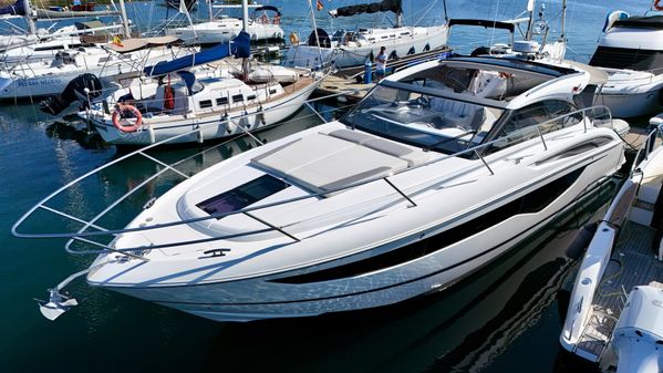 Princess Yachts V40 image