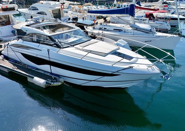 Princess Yachts V40 image