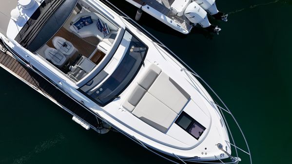 Princess Yachts V40 image