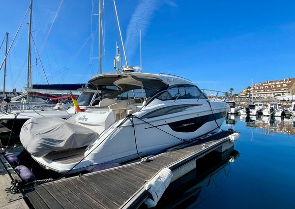 Princess Yachts V40 image