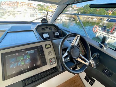 Princess Yachts V40 image