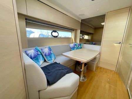 Princess Yachts V40 image