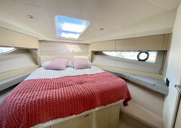 Princess Yachts V40 image