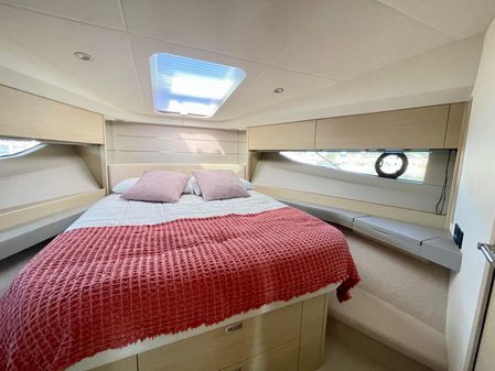 Princess Yachts V40 image