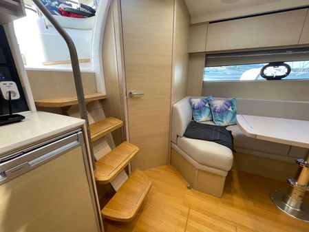 Princess Yachts V40 image