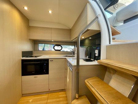 Princess Yachts V40 image