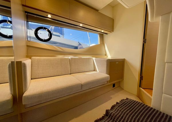 Princess Yachts V40 image