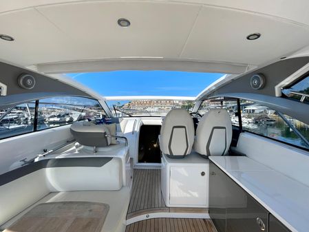 Princess Yachts V40 image