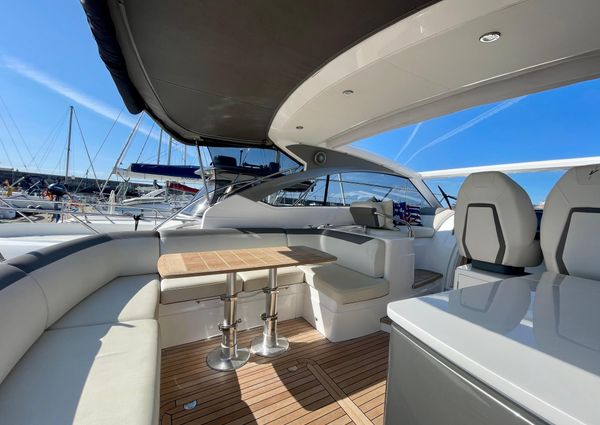 Princess Yachts V40 image